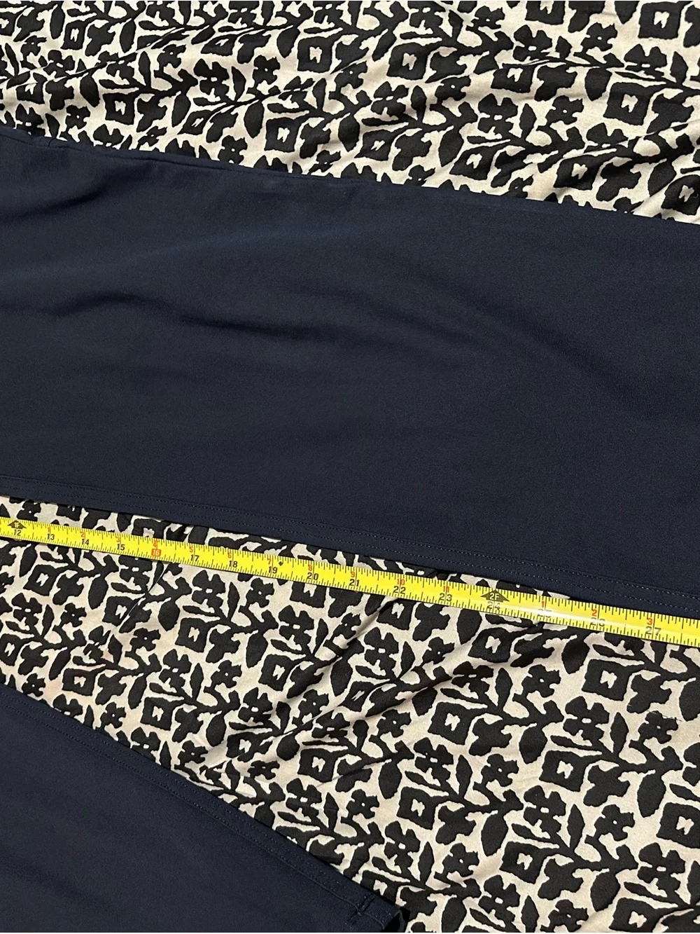 Lululemon ABC Slim Fit Warpstreme Pants Mens Sz 34 Navy Blue Chino Preppy